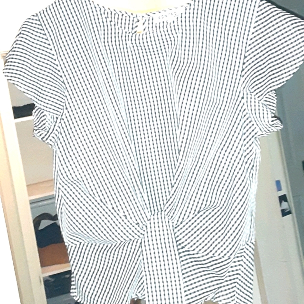 Cute blouse by Kontrol Contemporary size large